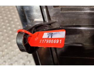 Блок предохранителей  S17986691, 403887204S   Dacia Sandero III    