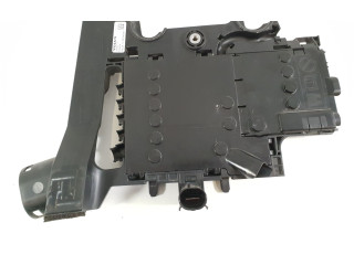 Блок предохранителей 32200114, 19716000002   Volvo S60    