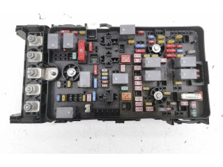 Блок предохранителей 68303099AC   Jeep Cherokee    