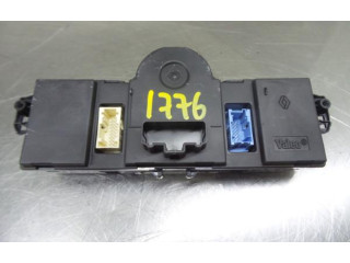 Блок управления климат-контролем 8200296683 Renault Clio III