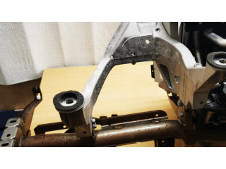 Балка крепления панели