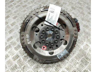 Генератор 31491811 Volvo V60