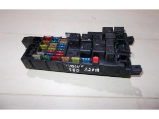 Блок предохранителей 8637841 Volvo S80