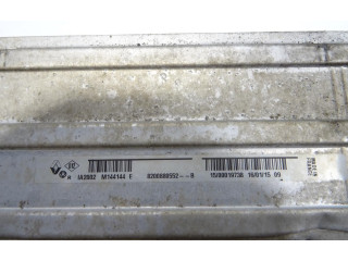 Интеркулер 8200880552 Dacia Duster