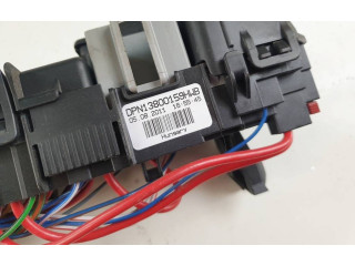 Блок предохранителей  DPUT3800159HWB   Volvo V70    