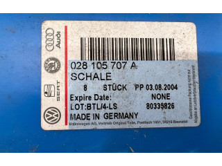 Шатун  028105707A, 80335826    Volkswagen Bora  