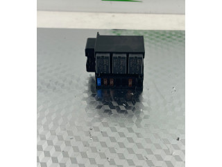 Блок предохранителей    Honda HR-V    