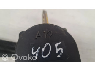 Задний ремень безопасности