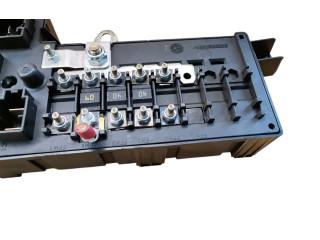 Блок предохранителей 30728008, 518829106 Volvo S80