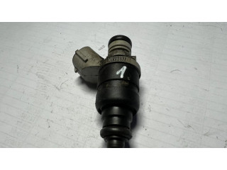 Форсунка MR988977 Mitsubishi Colt CZ3 для бензинового двигателя 1.3