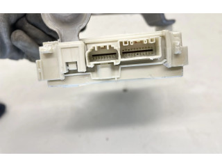 Pojistková skříňka 8267030250, 94610W Lexus GS 300 350 430 450H 2008