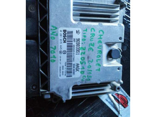 Řídící jednotka 0281015445, 96983951 Chevrolet Cruze 2009