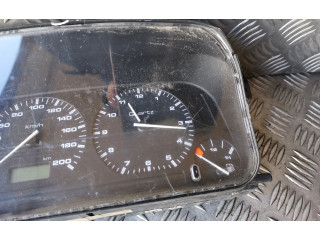 Přístrojová deska Volkswagen Caddy 1997 88311235, 87001323