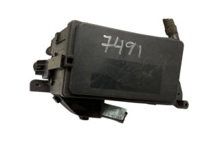 Блок предохранителей  7154395130   Lexus IS 220D-250-350    