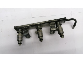 Комплект форсунок MR988977 Mitsubishi Colt для бензинового двигателя 1.1