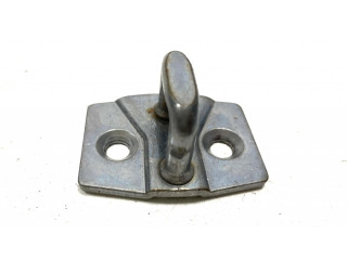 Передняя петля замка