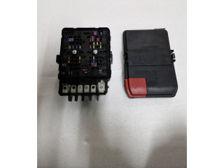 Блок предохранителей  68347002AE   Jeep Grand Cherokee WL    