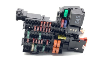 Блок предохранителей 5WA937615 Skoda Octavia Mk4