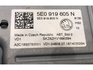 Дисплей    5E0919605N   Skoda Octavia Mk3 (5E)