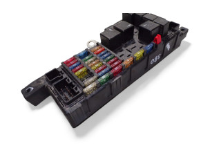 Блок предохранителей 8678449   Volvo S80    