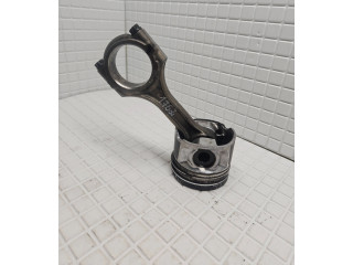 Píst R4US4   Toyota Avensis T250     