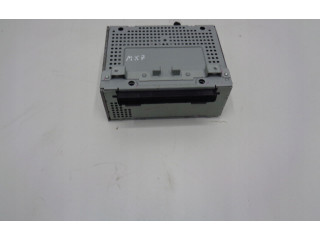 Радио/ проигрыватель CD/DVD / навигация