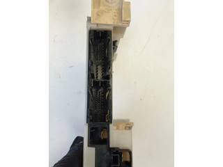 Блок комфорта 63587385, 827300EA70C   Toyota Highlander XU50   