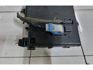 Блок предохранителей 8676391   Volvo V70    