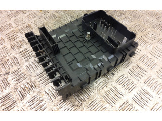 Блок предохранителей 1K0937118   Skoda Yeti (5L)    