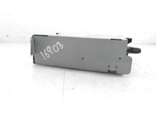 Радио/ проигрыватель CD/DVD / навигация