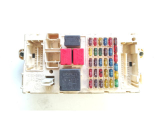 Блок предохранителей 60684628, 501201800030 Alfa Romeo GT