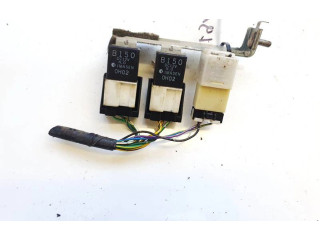   Pojistková skříňka b150, 3211-214-320   Mazda Premacy 2001