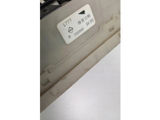 Блок комфорта    Renault Clio III   