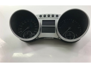 Панель приборов A1645400947, A1645400611   Mercedes-Benz ML W164       