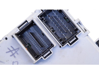 Блок предохранителей 00520028650   Opel Combo D    