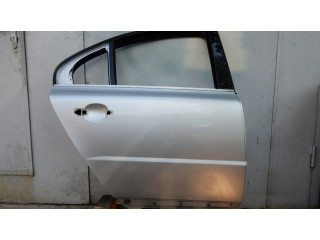 Задняя дверь