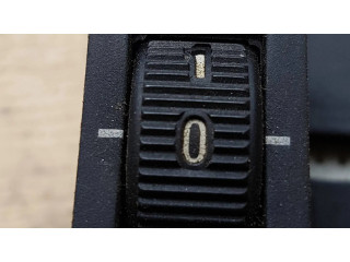 Включатель регулировки высоты фонарей