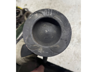 Поршень с шатуном V9X 912389, 120060082 Nissan Navara D40