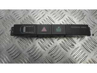 Включатель аварийных фонарей