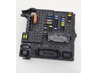 Блок предохранителей 30728512, 06W112   Volvo V70    