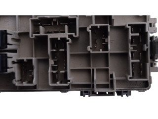 Блок предохранителей 82201SA000   Subaru Forester SG    