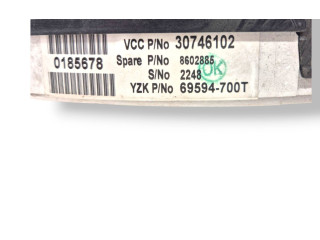 Панель приборов 69594700T, 30746102 Volvo V70