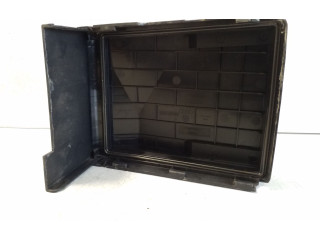 Блок предохранителей 1K0937125D, 1K0937132F Skoda Superb B6 (3T)