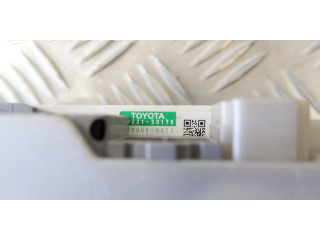 Блок предохранителей 8273050470 Lexus LS 460 - 600H