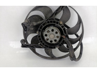 Вентилятор радиатора     1J0121207M    Audi TT Mk1 