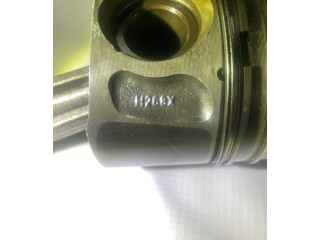 Поршень с шатуном H268X Land Rover Range Rover Sport L494