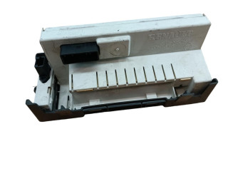 Дисплей    8200307273   Renault Clio III