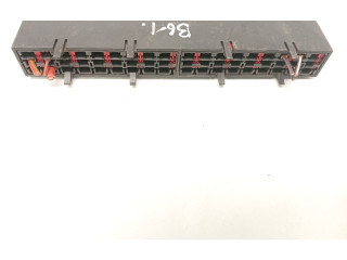 Блок предохранителей 9015450119 Volkswagen Crafter CEBB