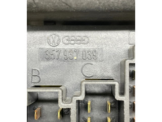 Блок предохранителей  357937039   Volkswagen Transporter - Caravelle T4    