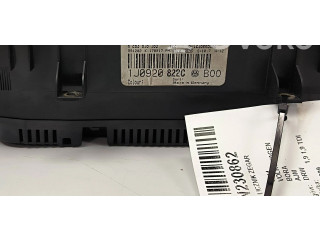 Панель приборов 1J0920822C Volkswagen Bora